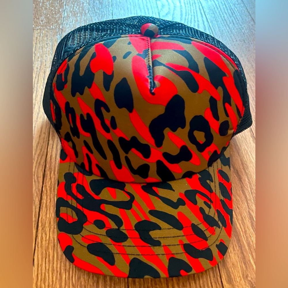 Dsquared2 leopard trucker hat